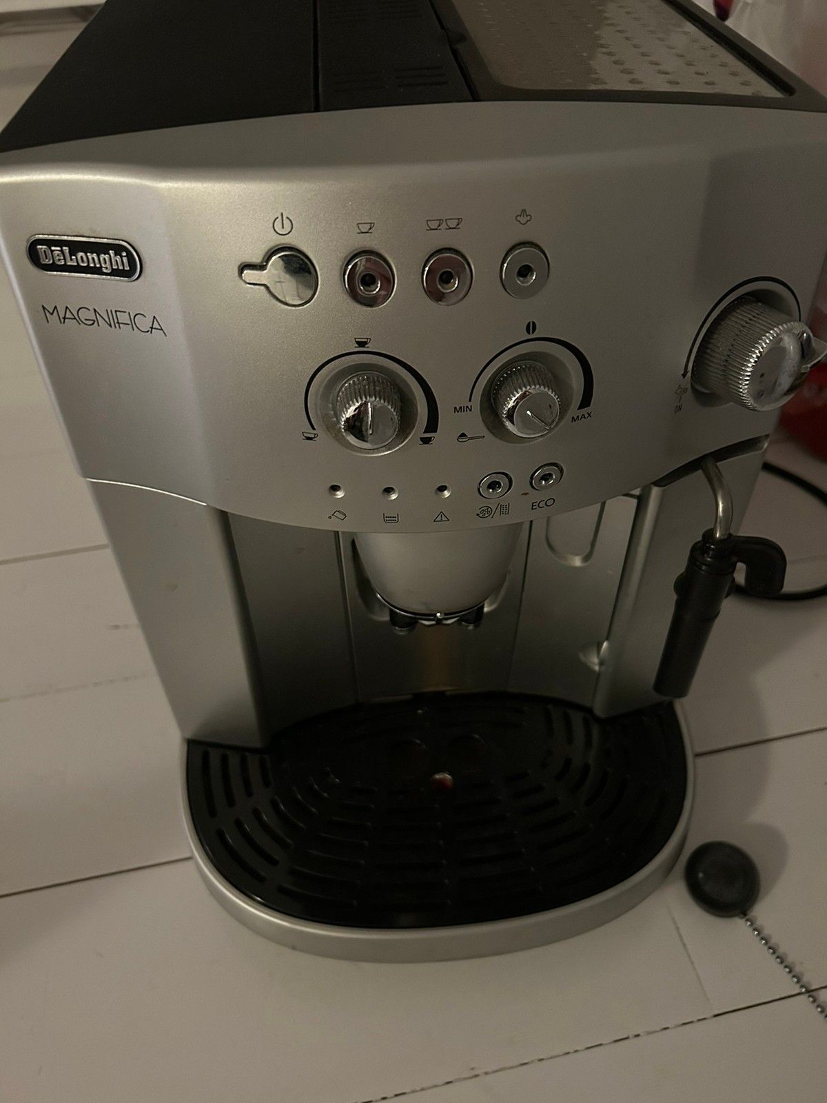 DeLonghi kaffemaskin selges billig FINN torget