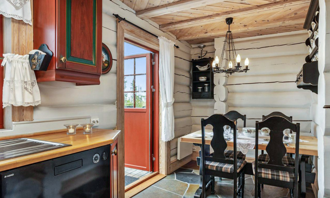 Kjøkkenbord/utgang terrasse Galleribilde