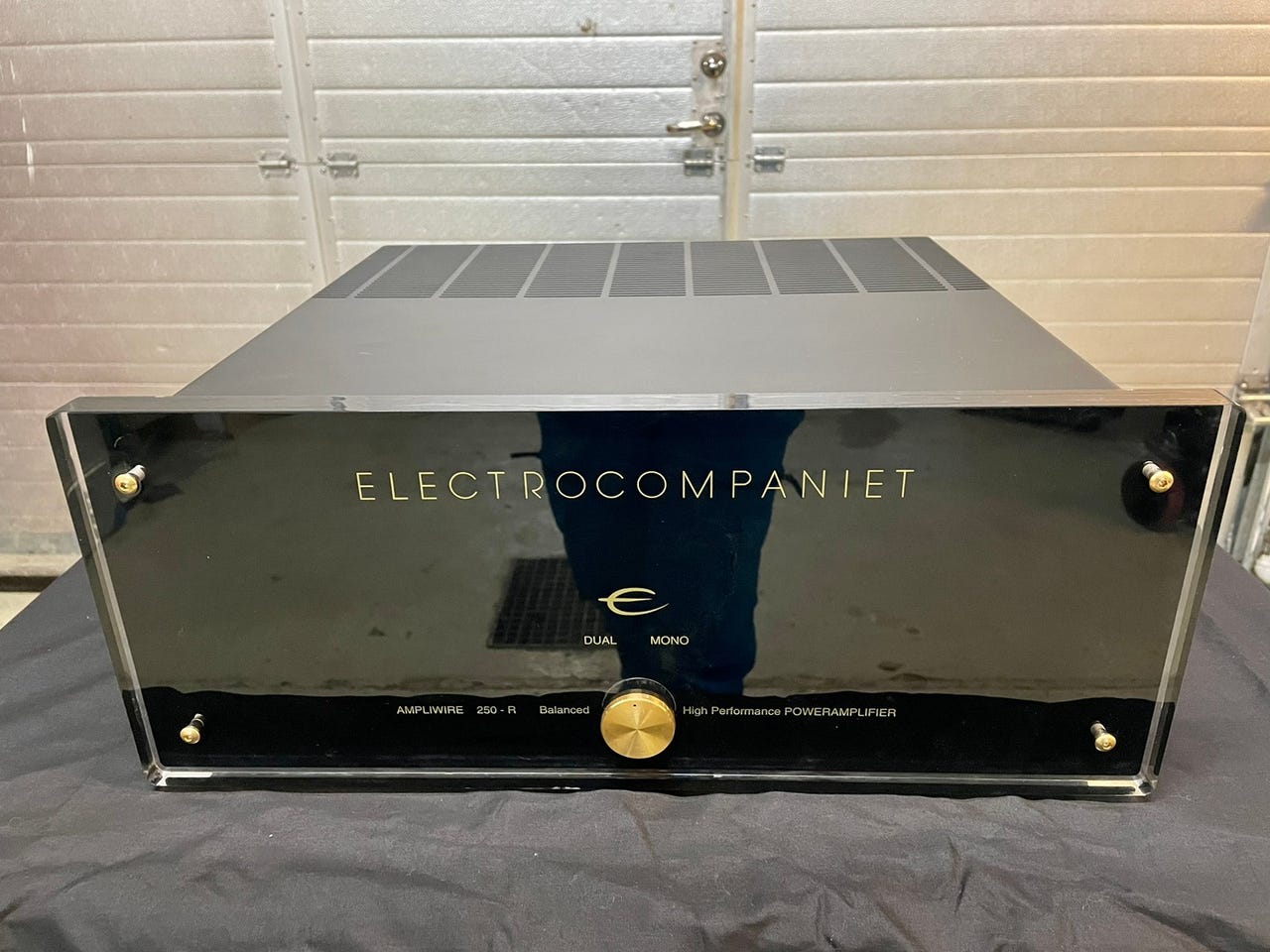 Electrocompaniet AW250R | Hifisentralen