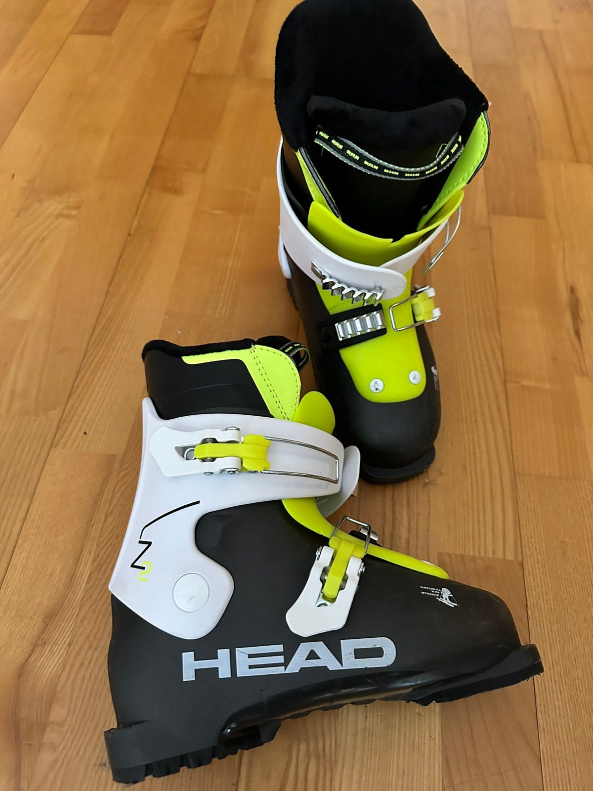 Junior slalomski, Rossignol m/ binding (+hjelm og sko) FINN