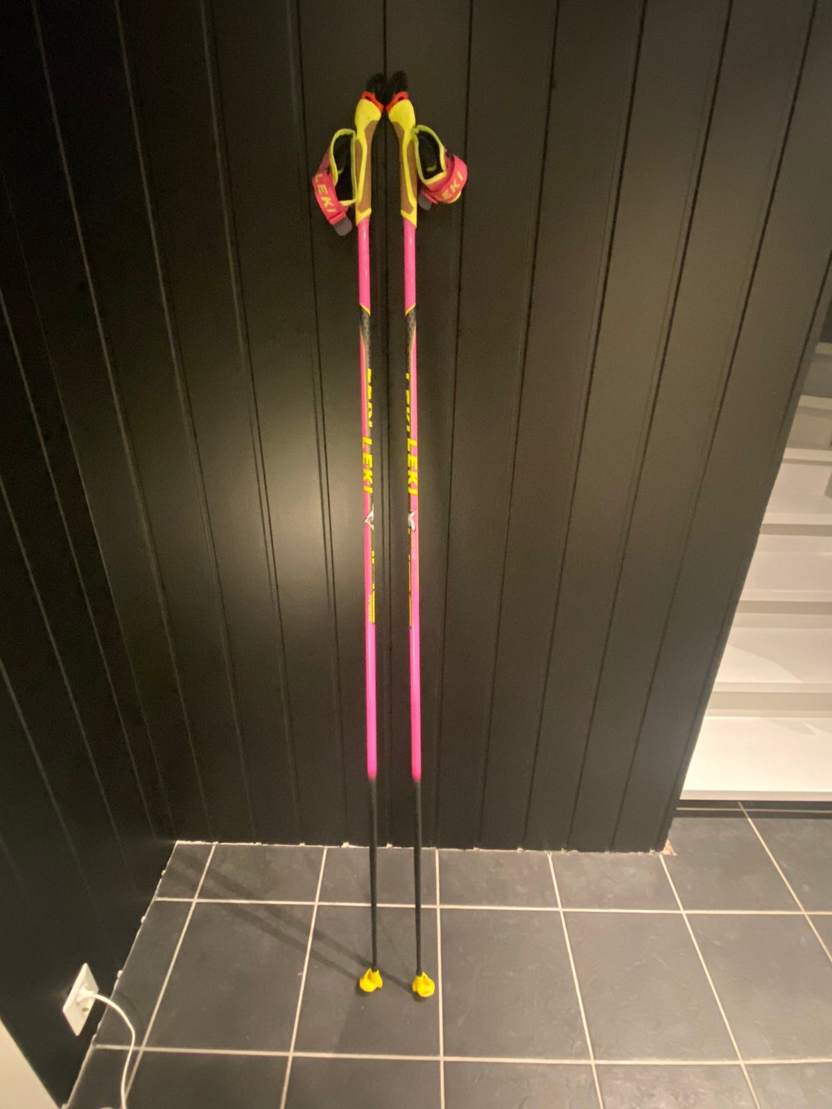 LEKI HRC Max Grip Seperate skistaver FINN