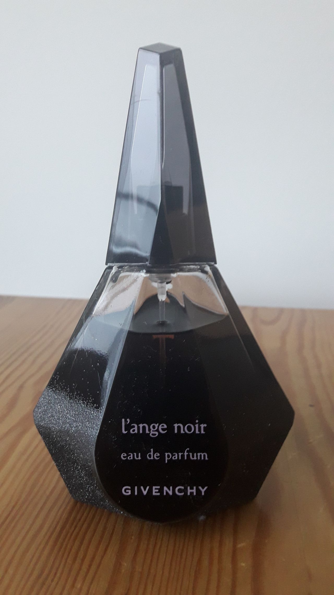 L'Ange Noir Givenchy | FINN torget