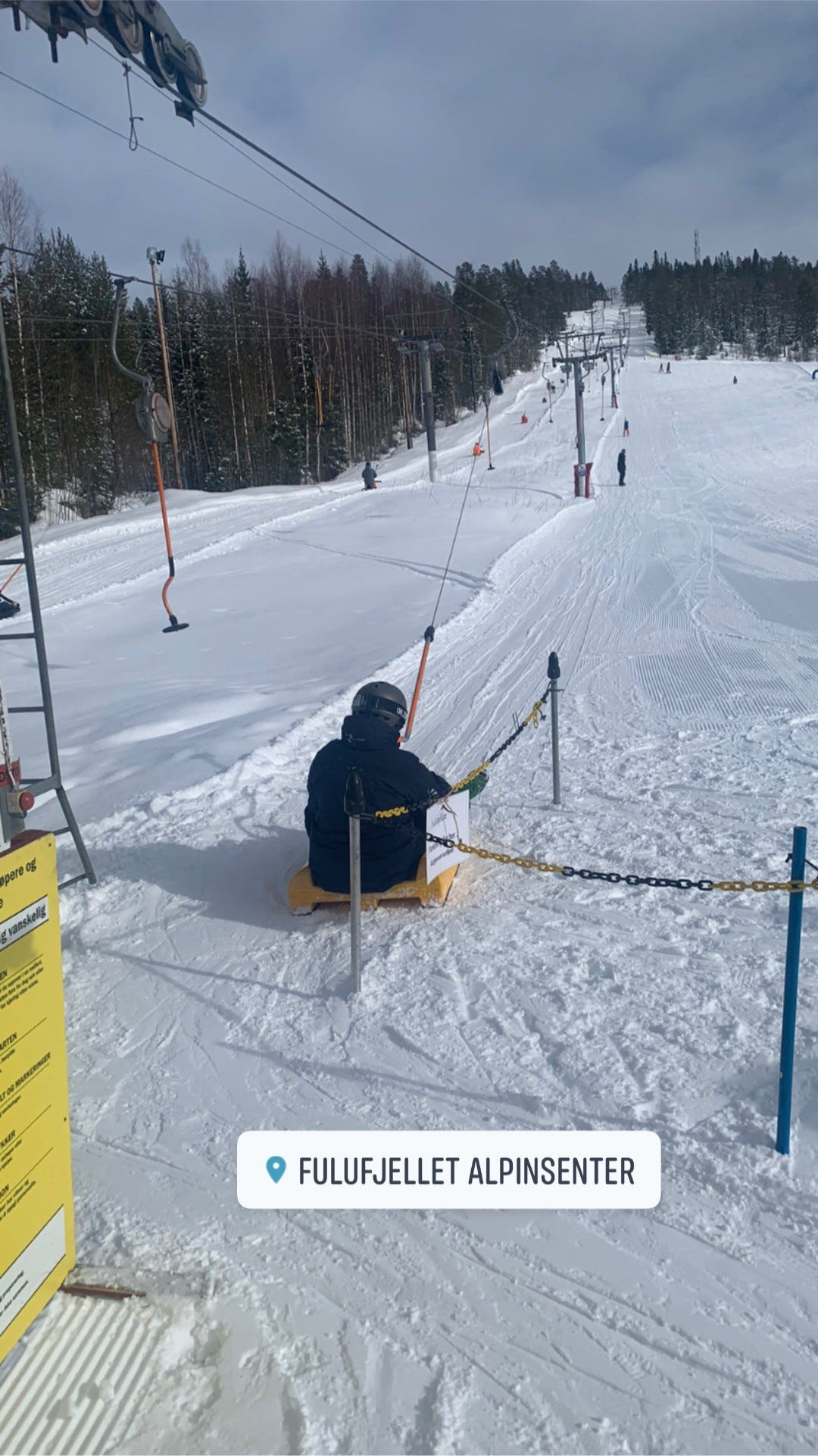 Norges største kjelkebakke i Fulufjell. Ca 35 min fra hytta. Barneskebakke fra 5 år med voksen og fra 10 år i store kjelkeakebakken og kan kjøre alene uten voksen Galleribilde
