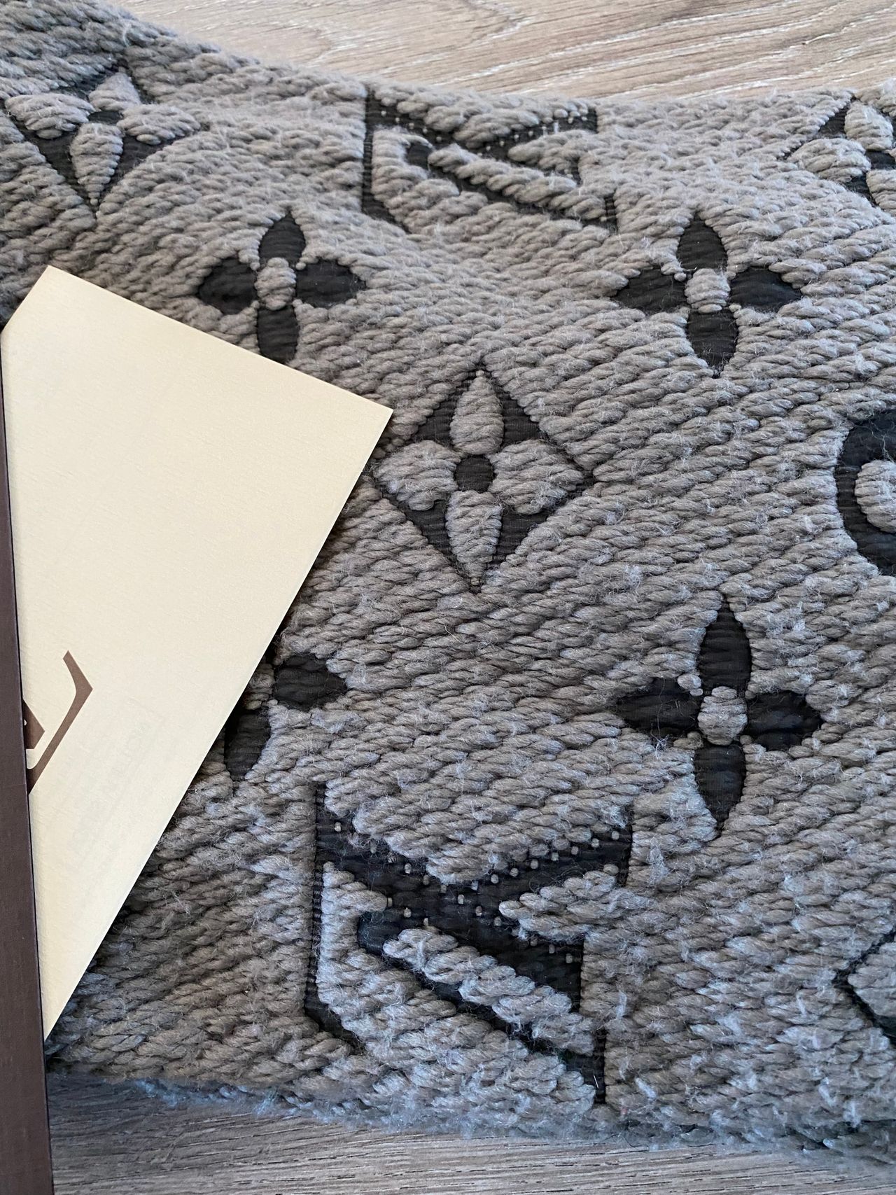 Louis Vuitton Logomania skjerf