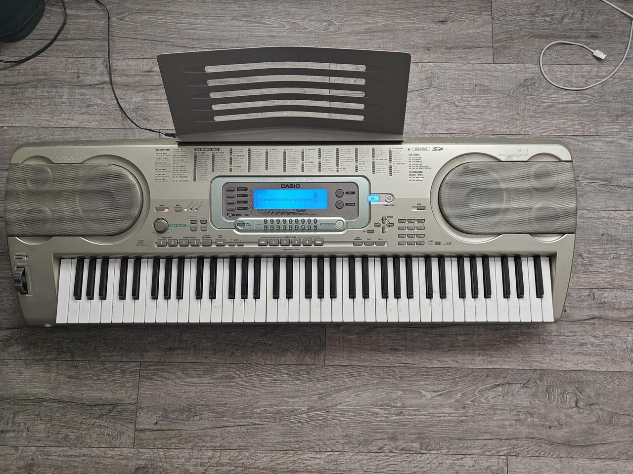 Brukt Casio WK 3300 keyboard selges FINN