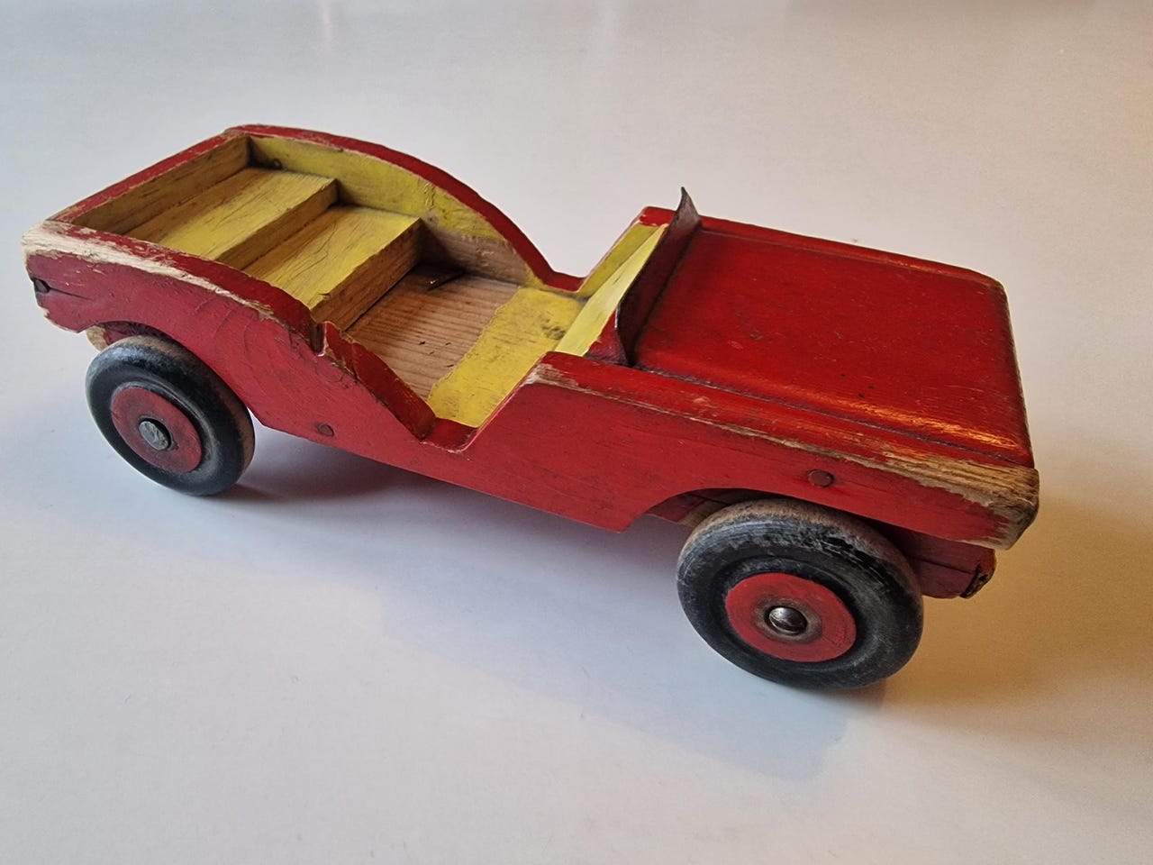 Gammel lekebil fra 50-tallet | FINN-torget