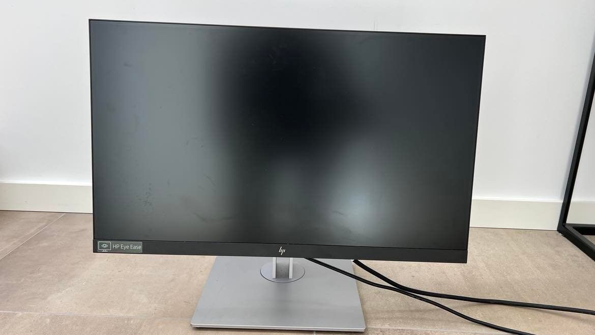 2 stk. 24" HP Eye Ease 16:9 PC skjermer til salgs | FINN torget