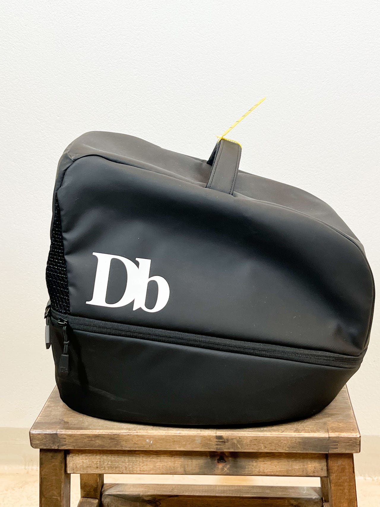 The Växla Helmet Bag Black Out (Db Renewed Douchebag) FINN