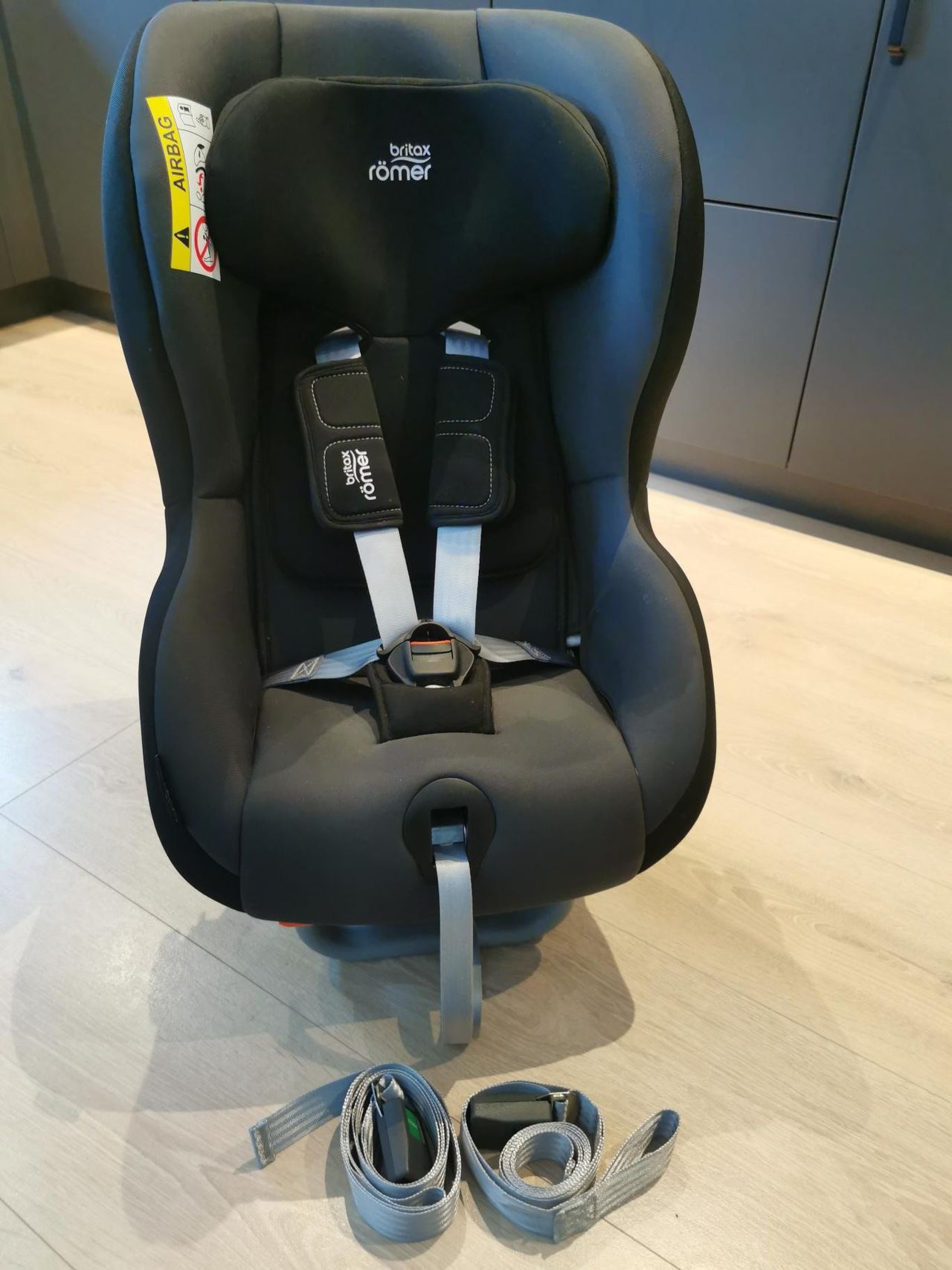 Britax Römer MAXWAY plus Bilstol FINN