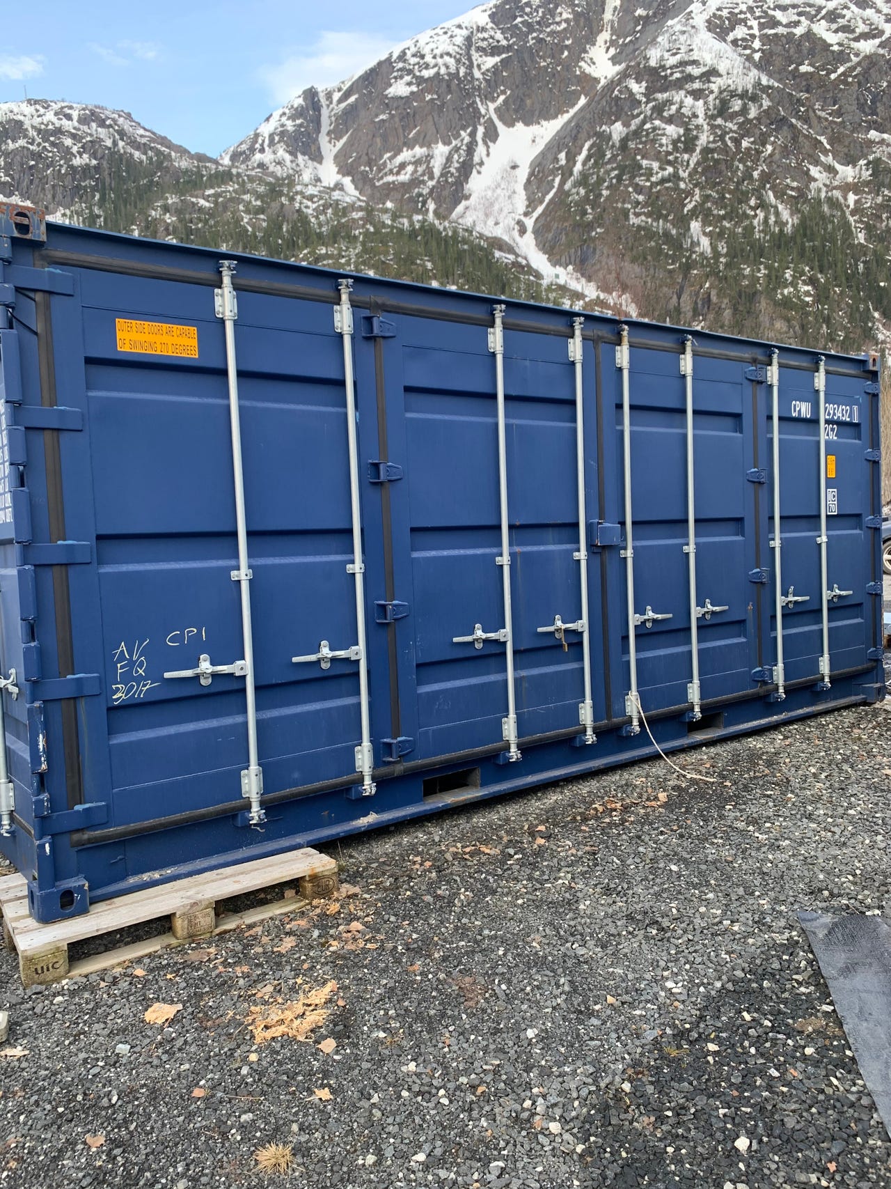 Container 20 fot med sideåpning eller endeåpning med hurtig åpning