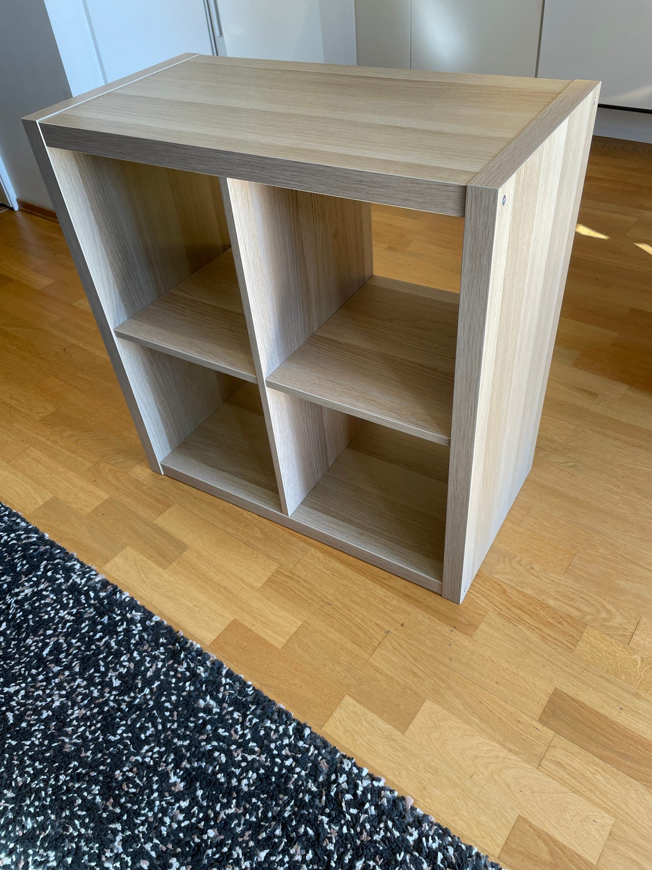 Ikea Kallax hylle (hvitbeiset eikemønster) gis bort FINN