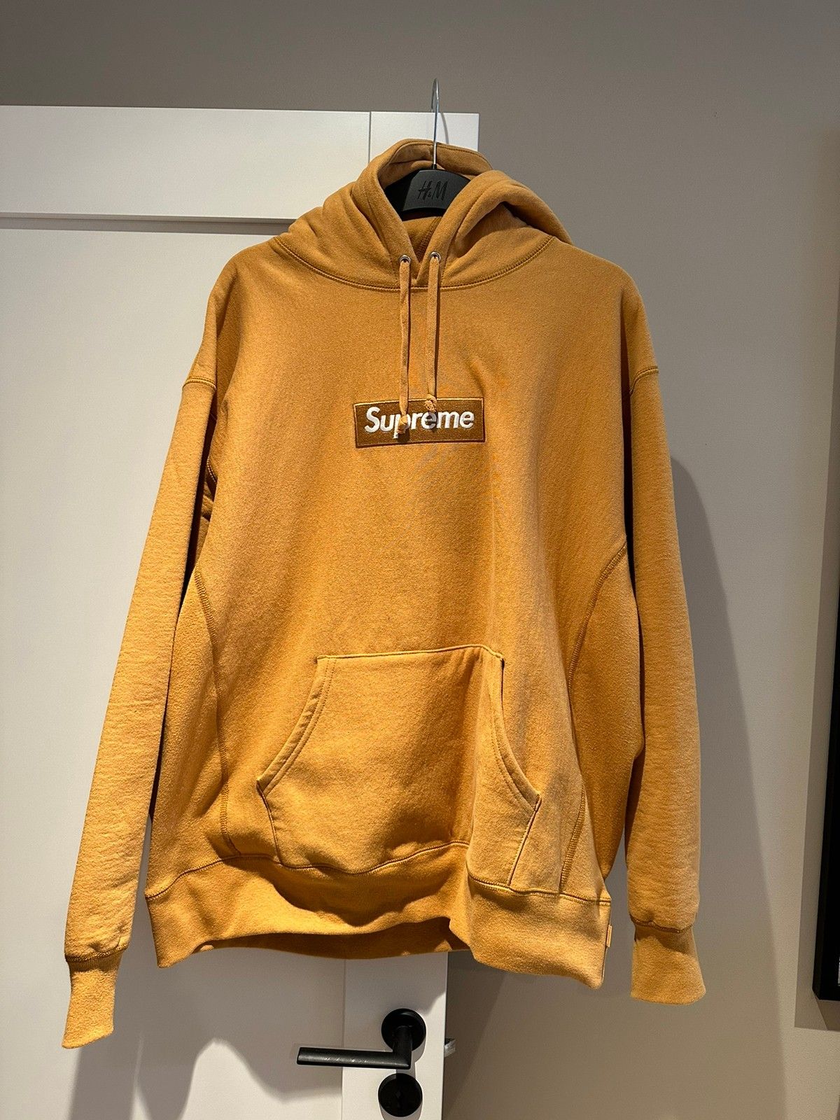 Supreme mustard box online logo hoodie