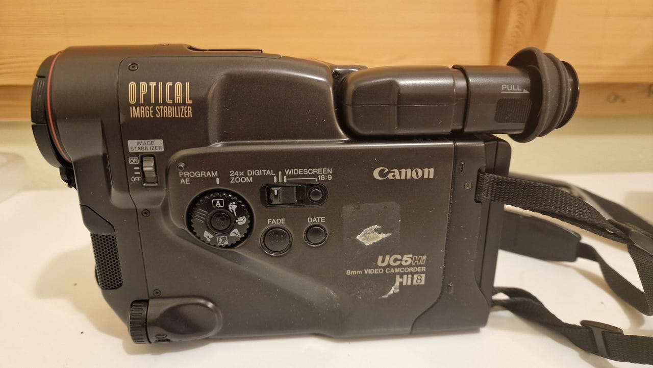 Canon UC5 Hi 8 mm Video Camcorder Hi8 FINN