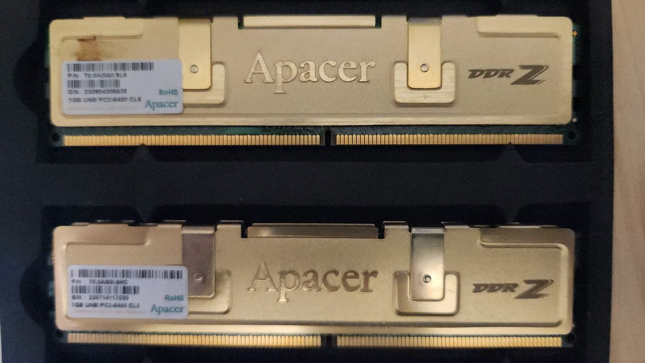 2 x 1GB DDR2 PC2-6400 CL5 (Apacer) | FINN-torget