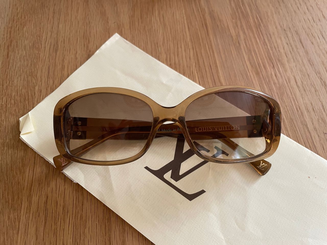 Louis Vuitton solbriller dame - siste sjanse 1000 kr!