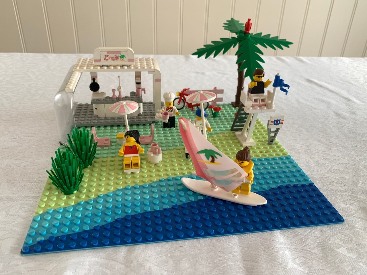 Lego sand dollar online cafe