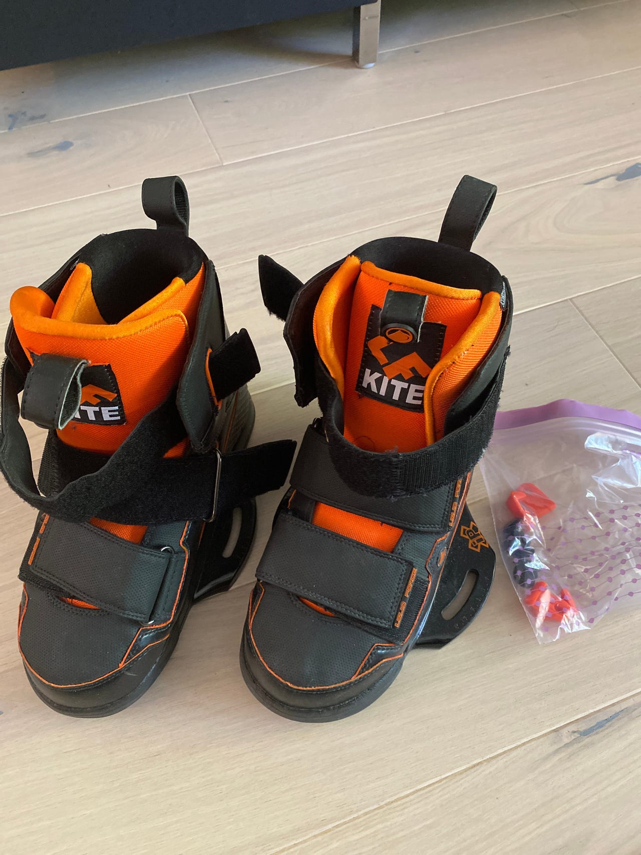 Liquid Force Vantage CT Closed toe kite/wakeboard bindings. Str. 42,543,5. FINN