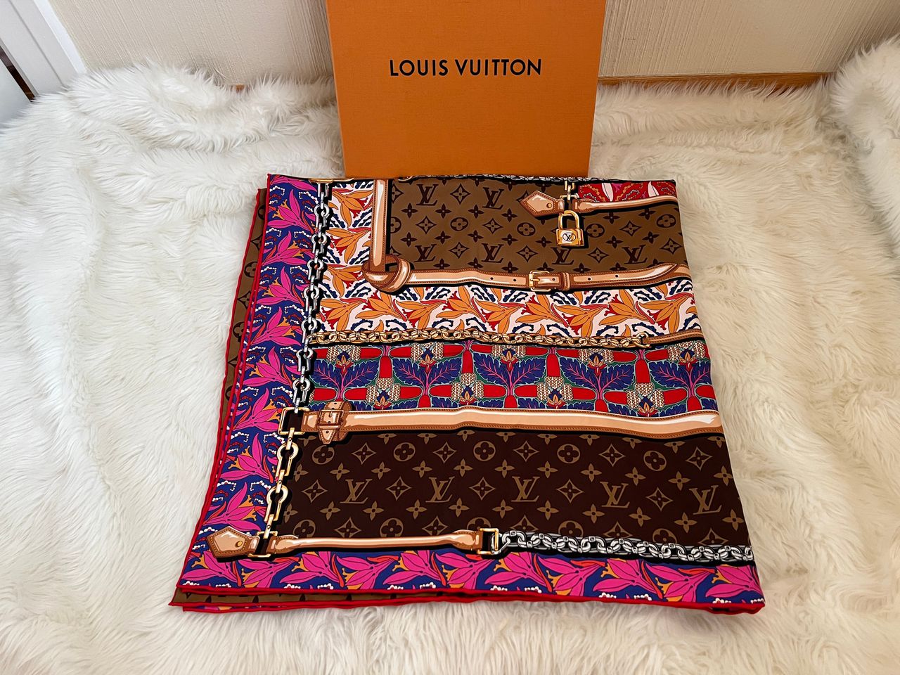 Louis Vuitton skjerf • Tise
