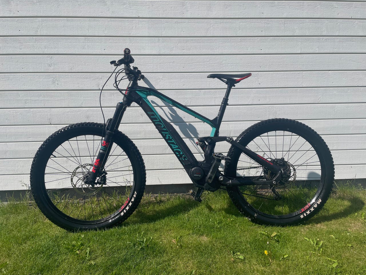 moustache-trail-9-carbon-fulldempet-elsykkel-finn-torget