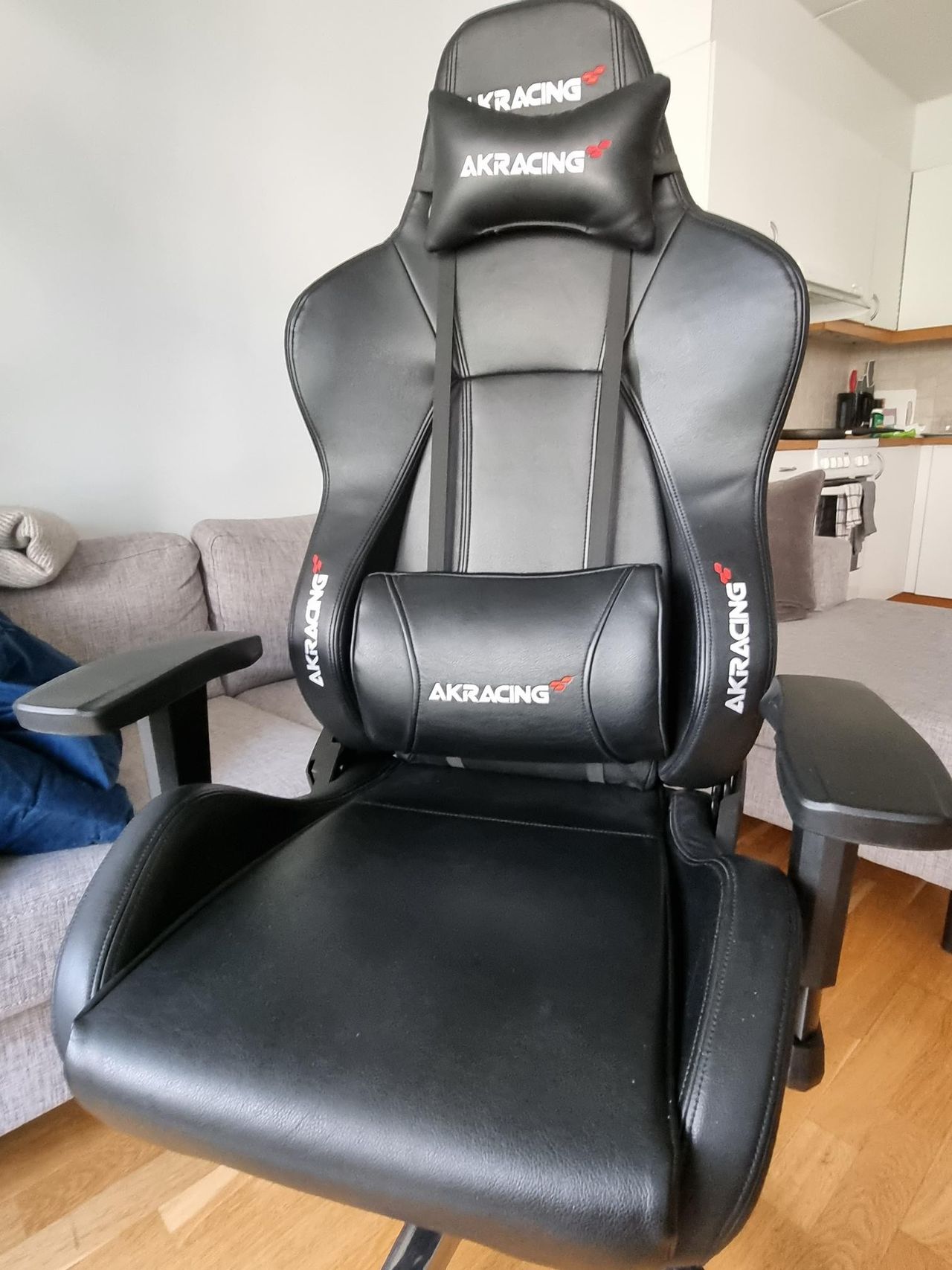 AKracing Premium Gamingstol FINN torget