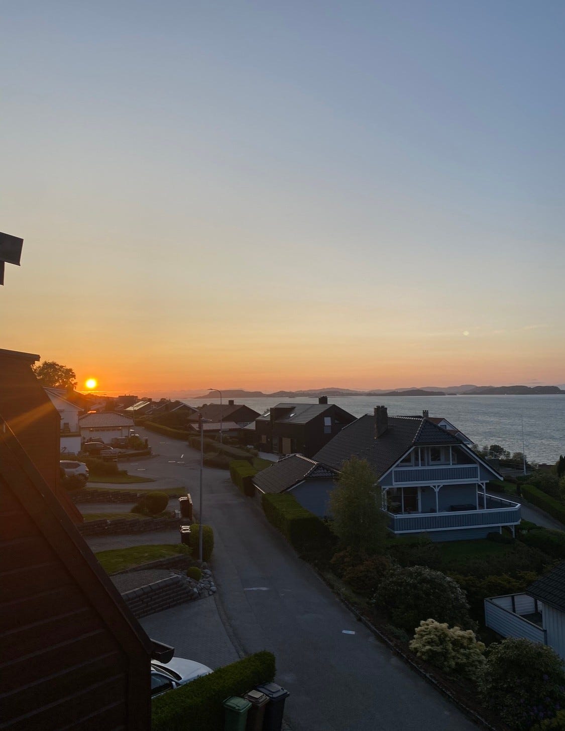 Solnedgangen fra terassen på fremsiden. Galleribilde