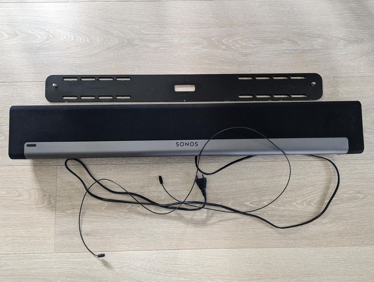 Sonos Playbar inkl originalt veggfeste! NB!! for levering | FINN torget