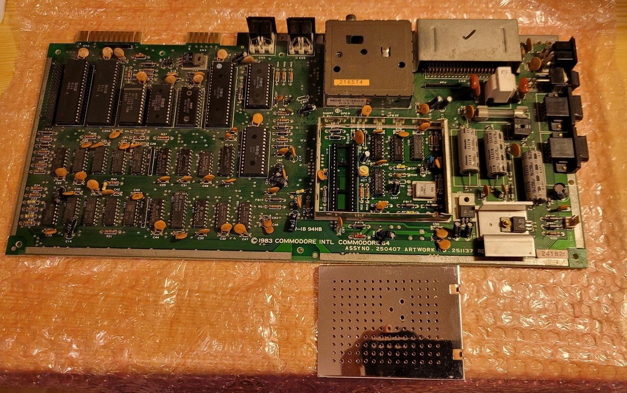 Commodore Motherboard Assy No Finn Torget