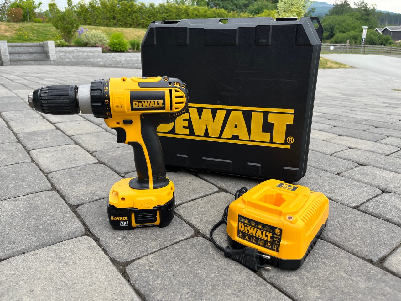 DeWalt Drill FINN