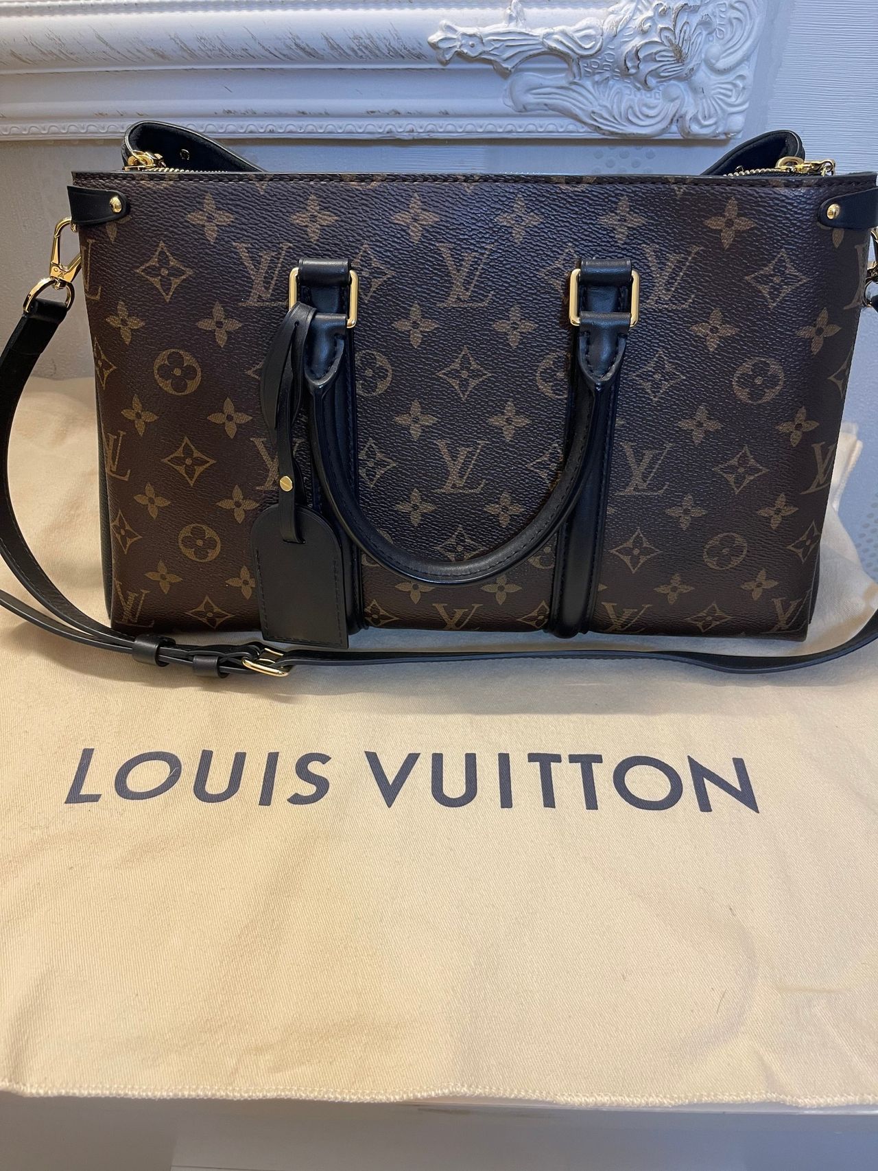 Louis Vuitton Soufflot MM veske