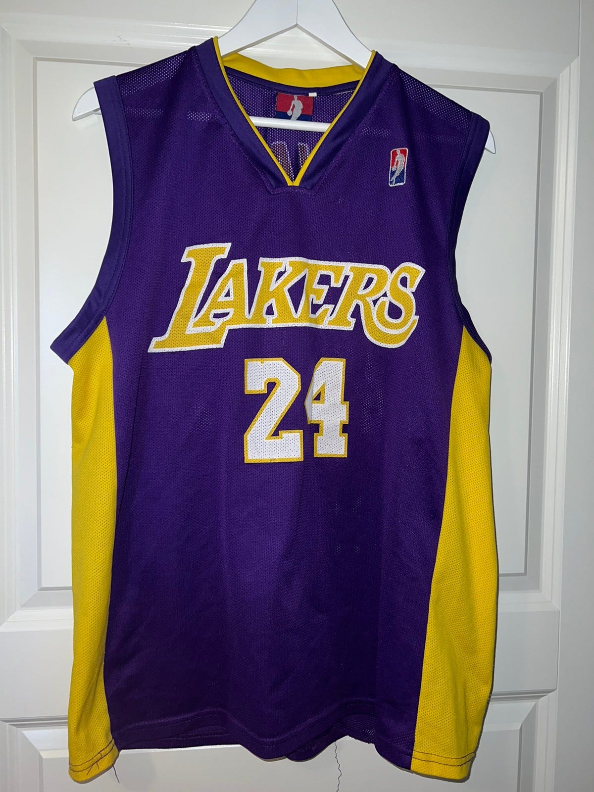 Kobe Bryant #24 Los Angeles Lakers lilla jersey FINN-torget