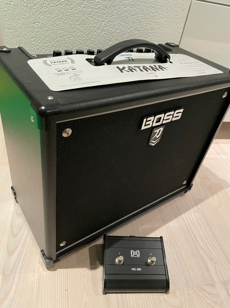 Boss Katana 50 mk2 + hosa fsc385 footswitch FINN