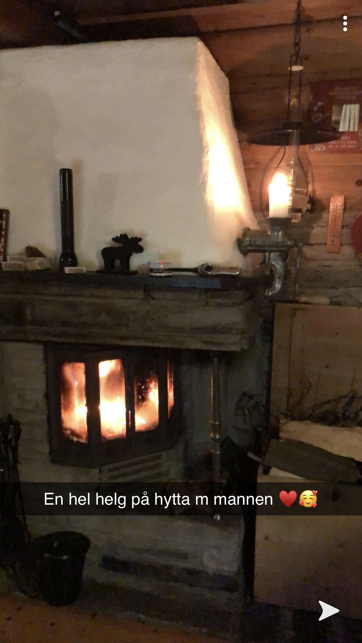 Peis i stue Galleribilde