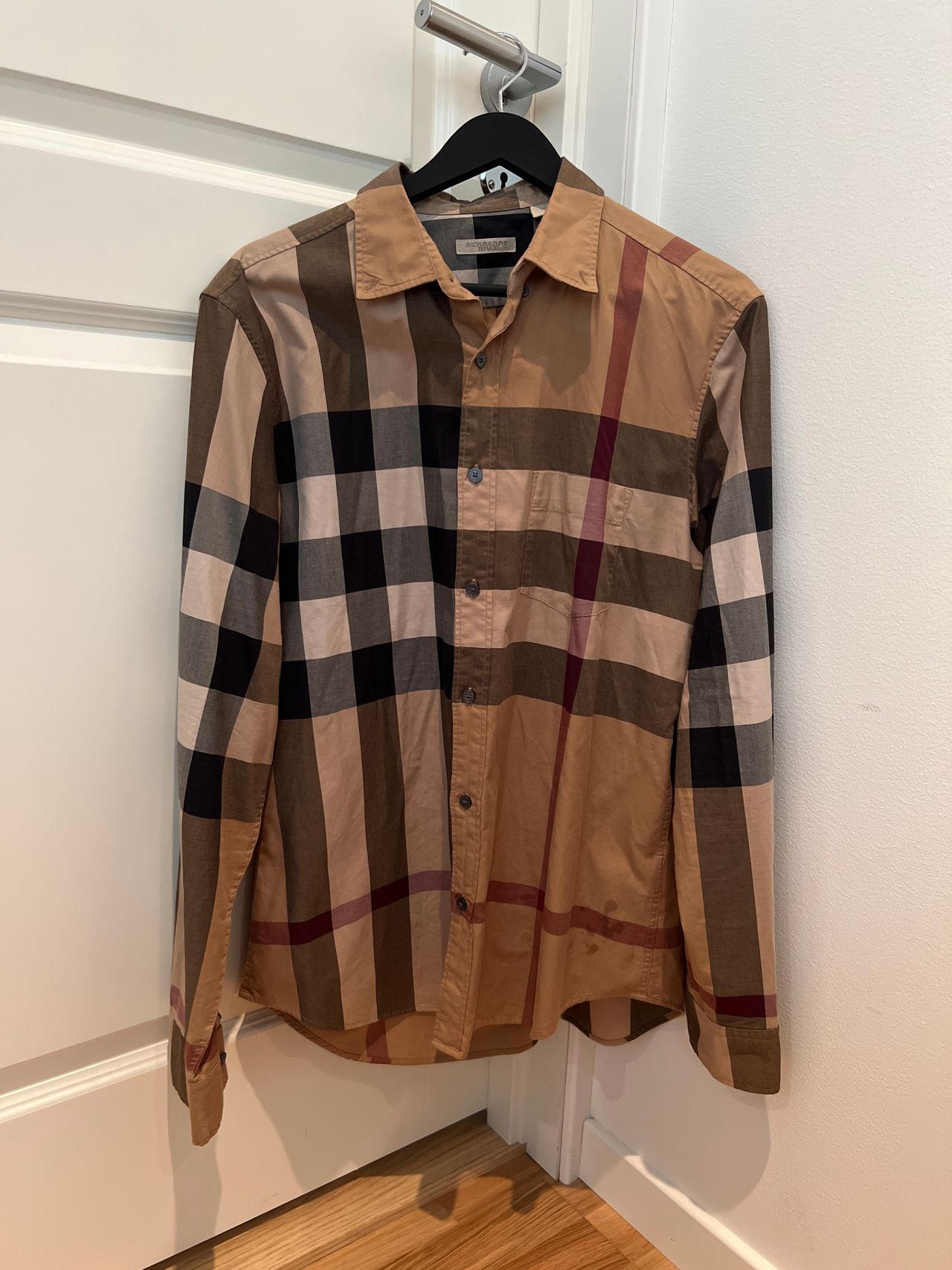 Burberry skjorte brun/beige/sort/rød str.L | torget