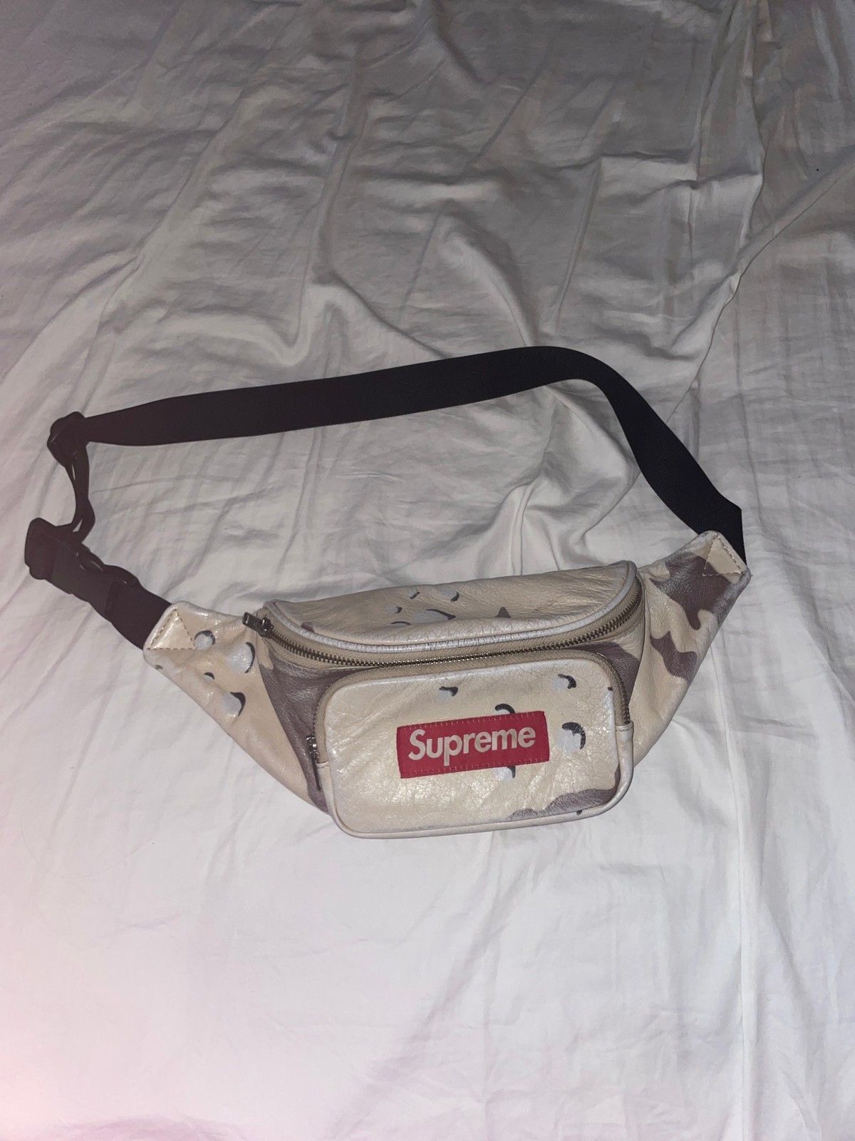 Supreme Leather Waistbag Fanny Pack Desert Camo SS17 | FINN torget