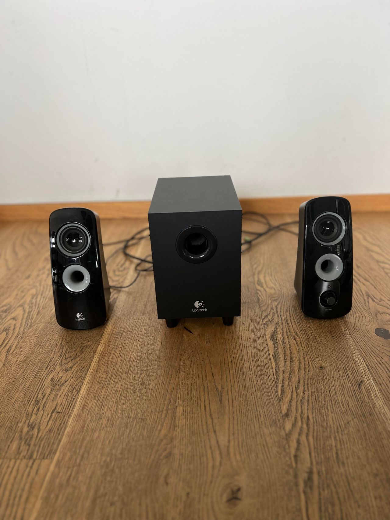 Logitech speaker system z323 with subwoofer finn torget