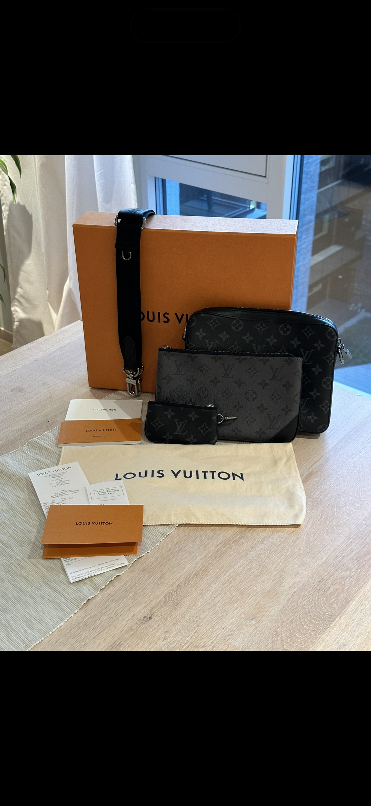 Louis Vuitton Reverse Monogram Crossbody Bag / Sling Bag in Monogram  Canvas, Har