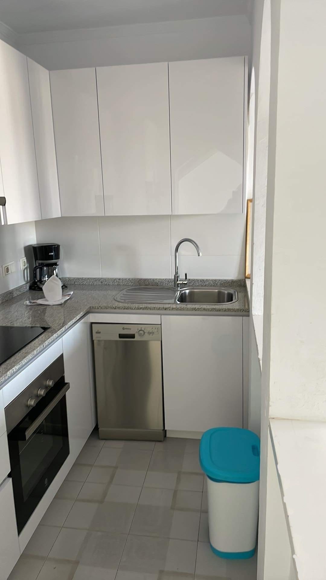 Kjøkkenet - nyoppusset april 2023 Galleribilde