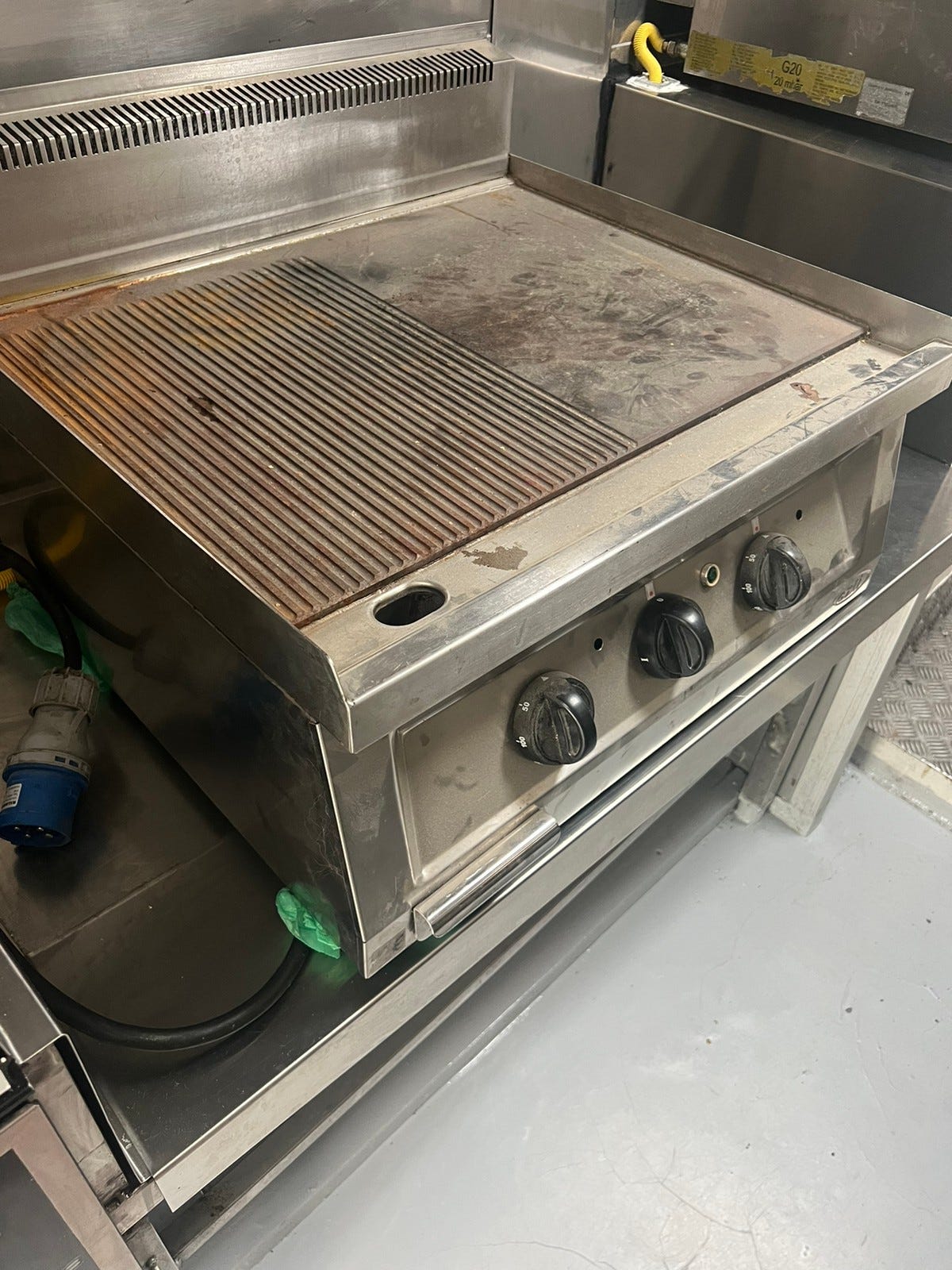 Elektrisk Grill til salg, perfekt til foodtruck eller kjøkken FINN