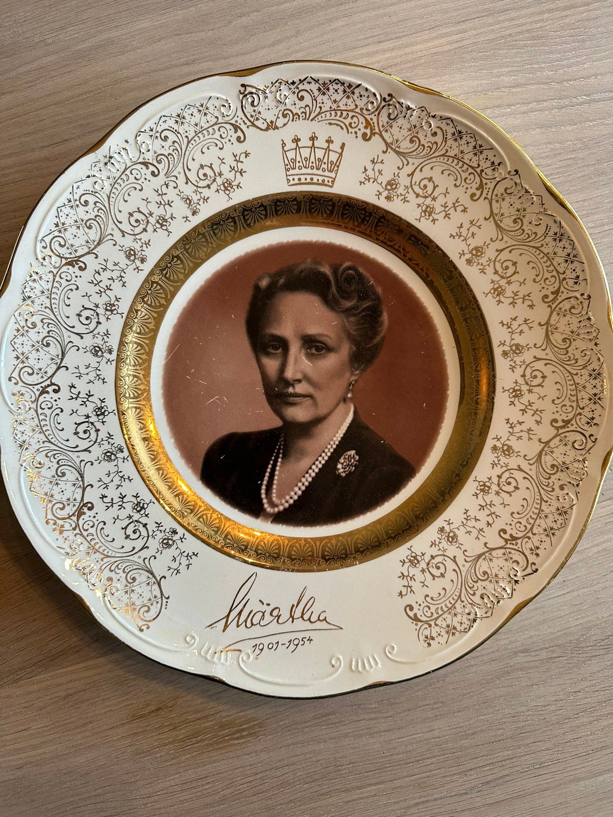Figgjo Tallerken Martha Sjelden Plate Gullkant FINN Torget figgjo-tallerken-martha-sjelden-plate-gullkant-finn-torget
