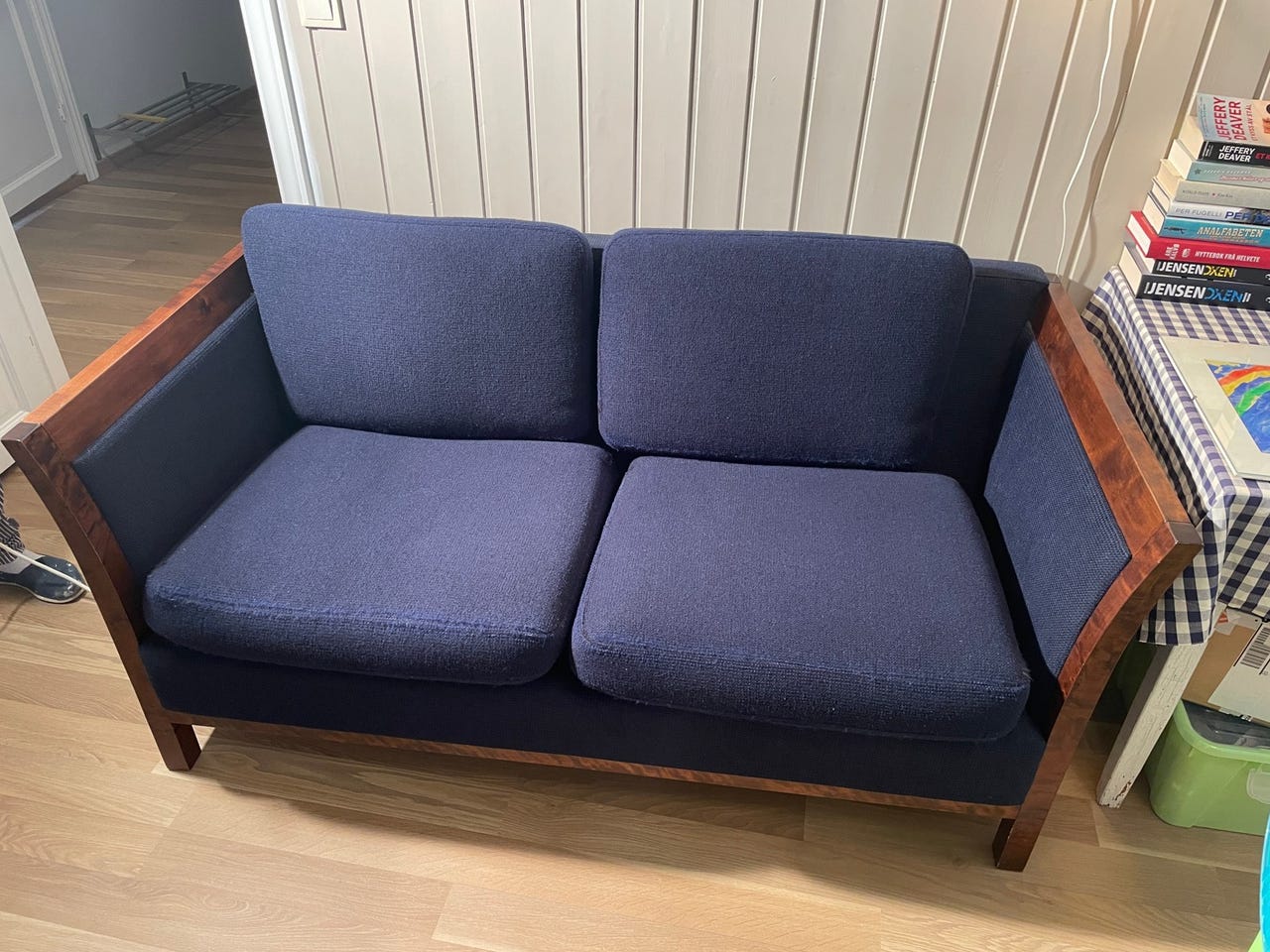 liten sofa fra hødnebø FINN