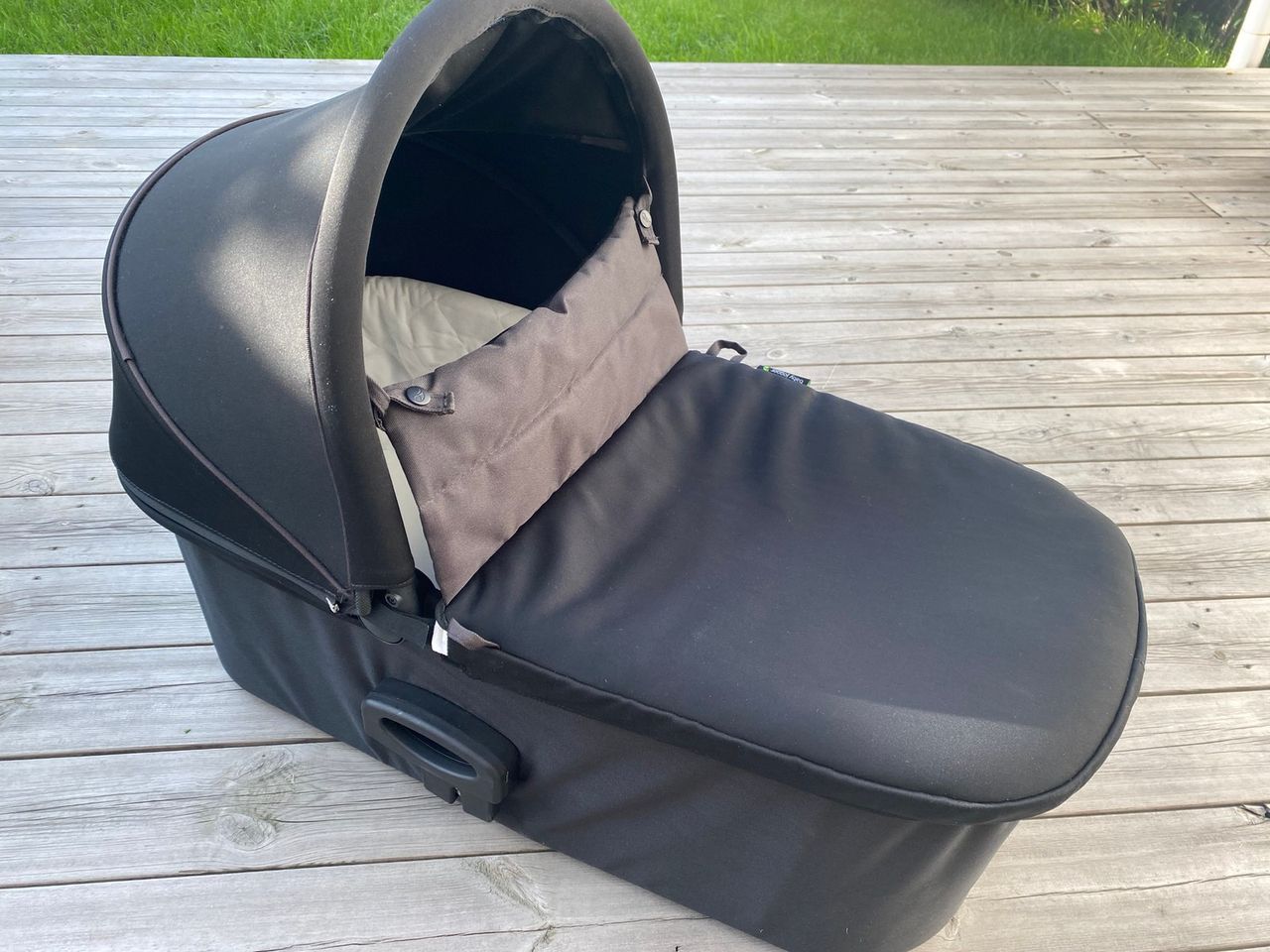 Baby jogger discount deluxe pram lift