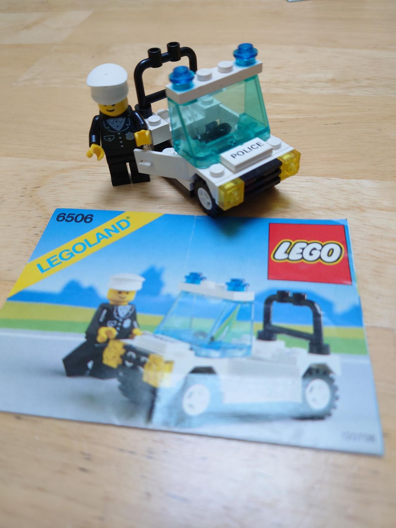 LEGO 6506 Precinct Cruiser FINN torget