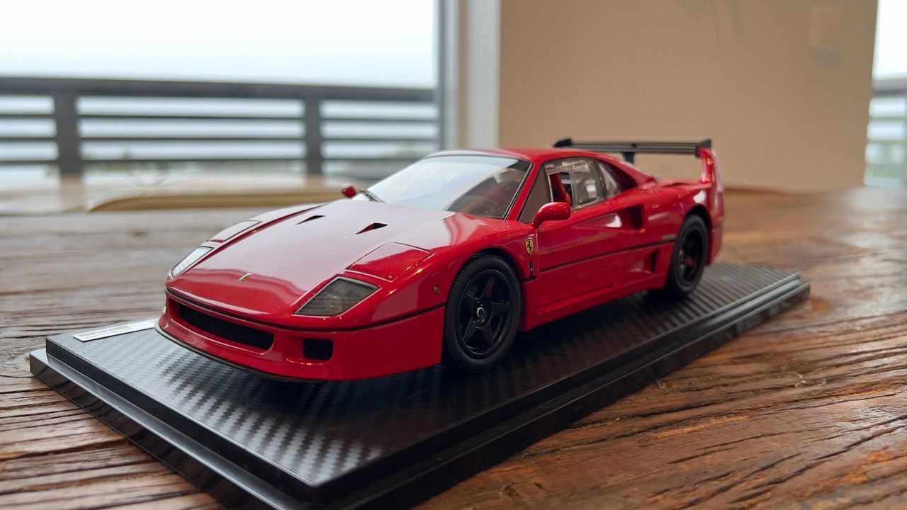 1:18 Kyosho Ferrari F40 Lightweight Hi End | FINN torget