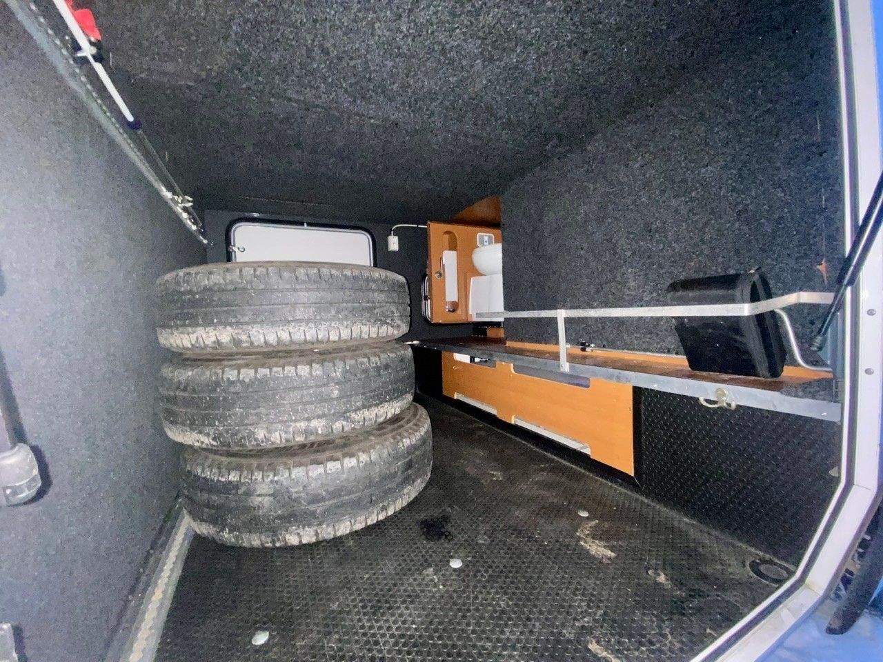 563_1267029854.jpg