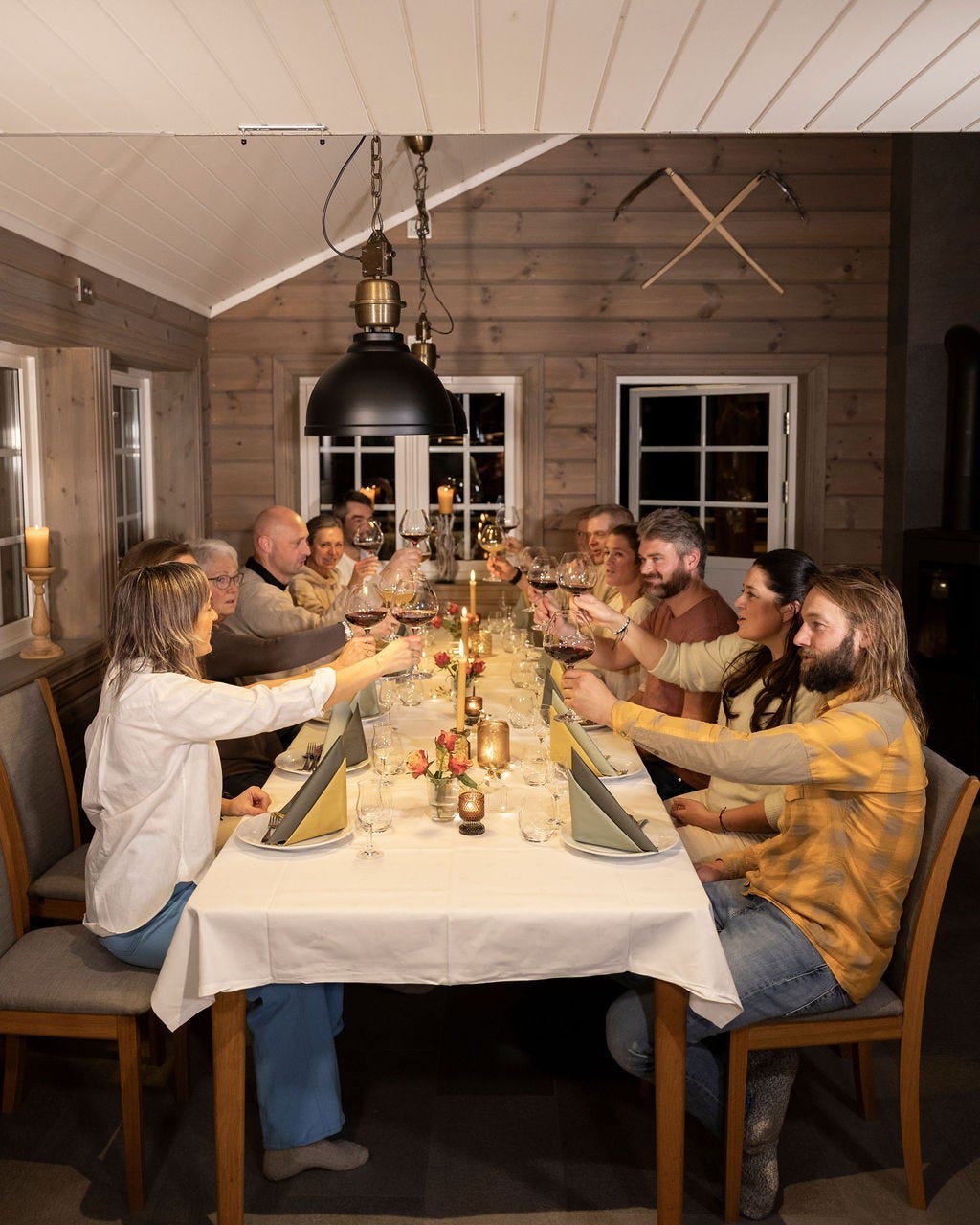 God plass rundt bordet til å samle dei som betyr mest. Galleribilde