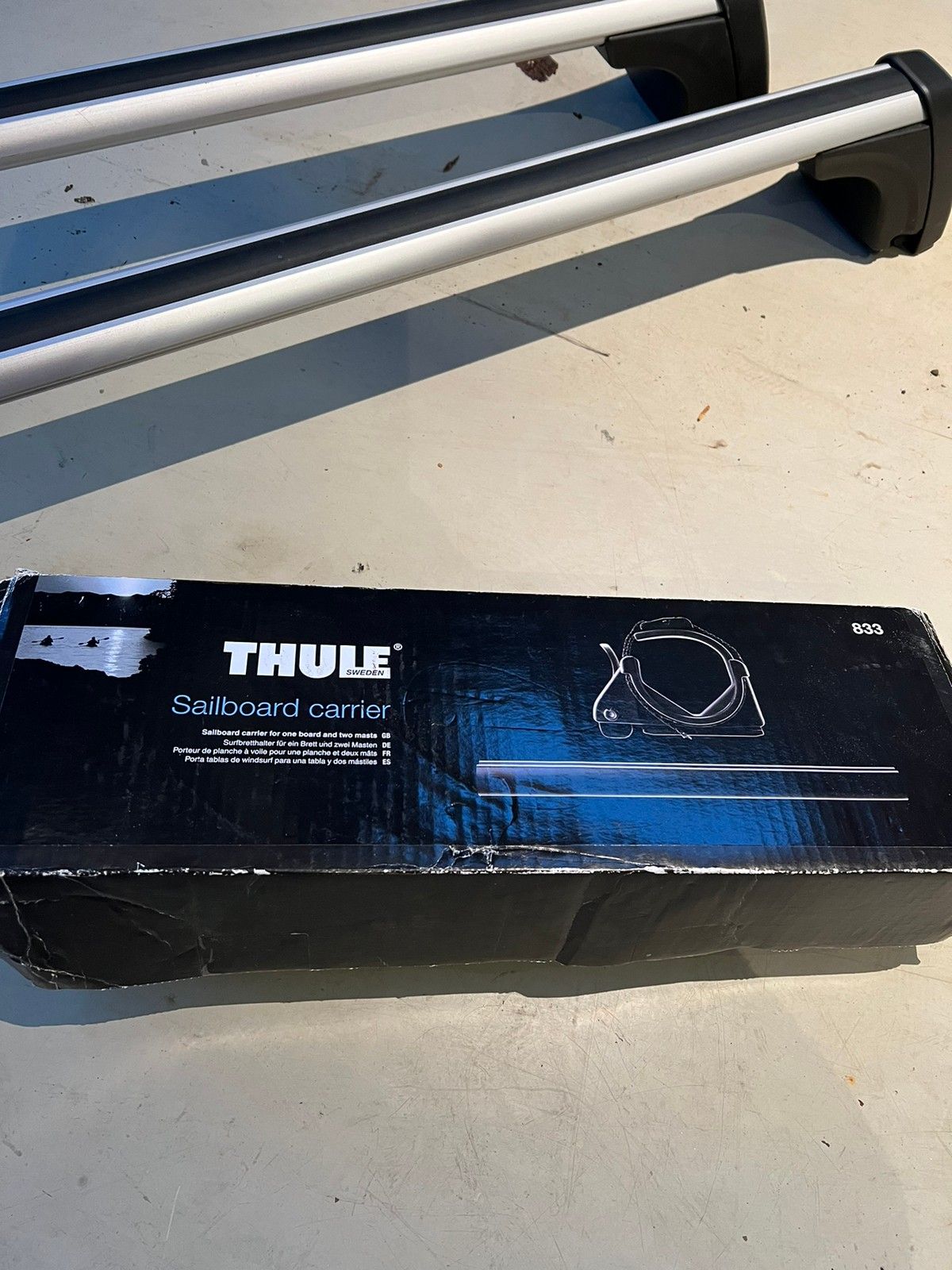 Thule sailboard best sale carrier 833