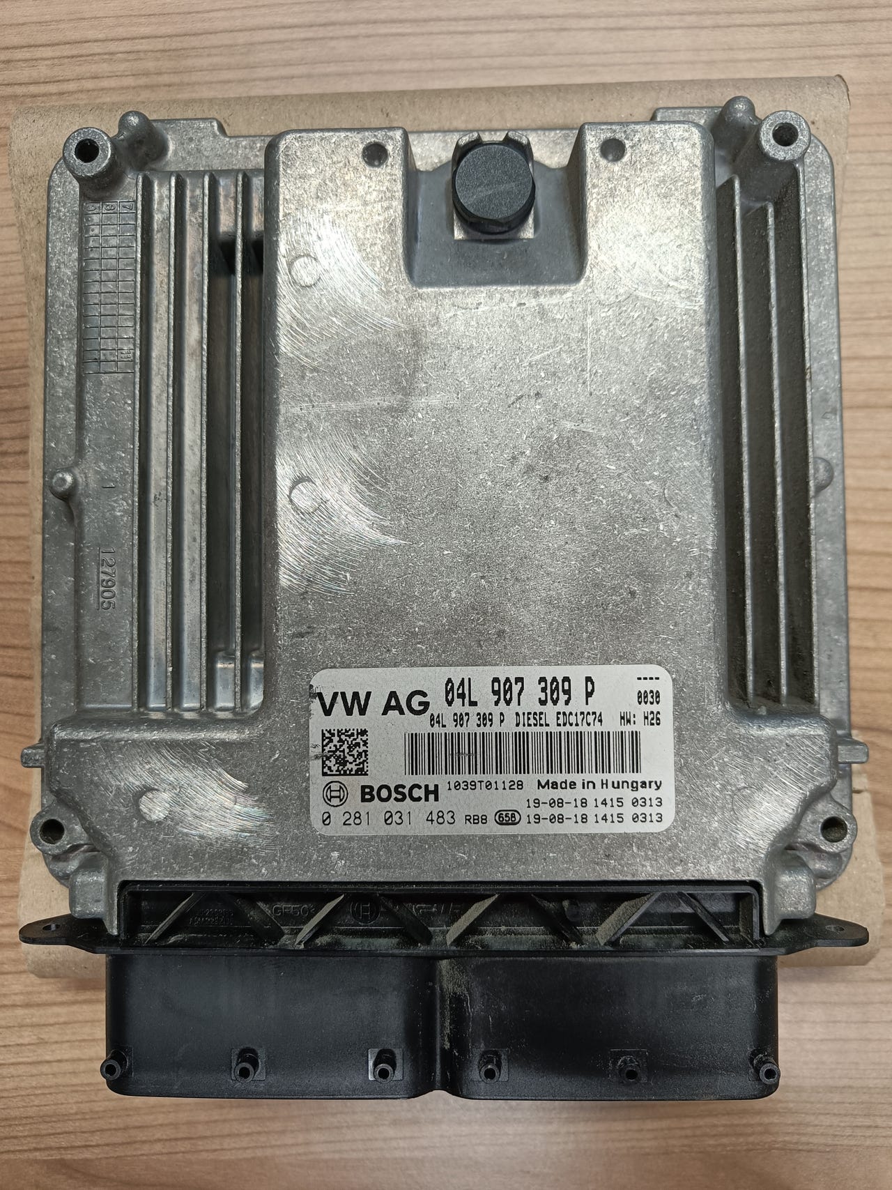 Styreenhet for dieselmotor 04L 906 027 G 550 | FINN torget