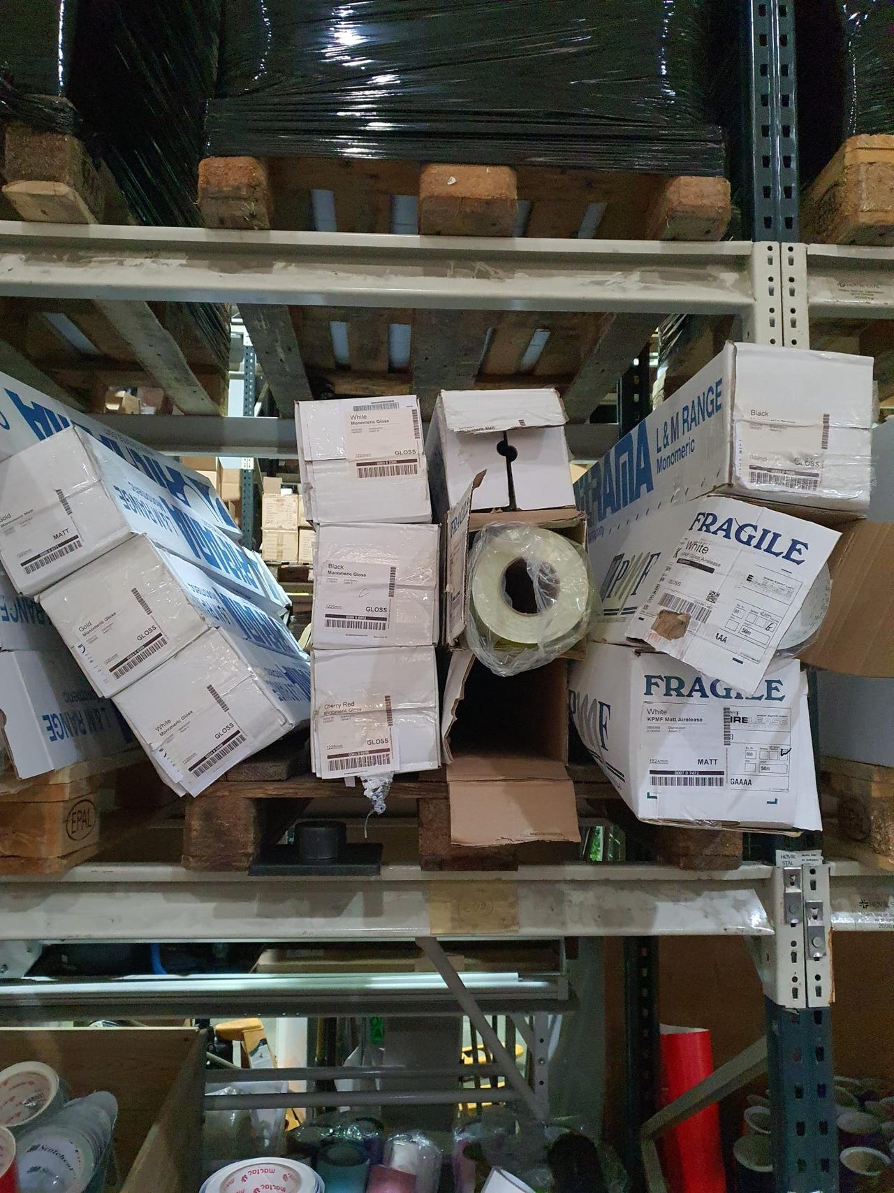 Lite vareparti med Detape 440 og wall art folie FINN