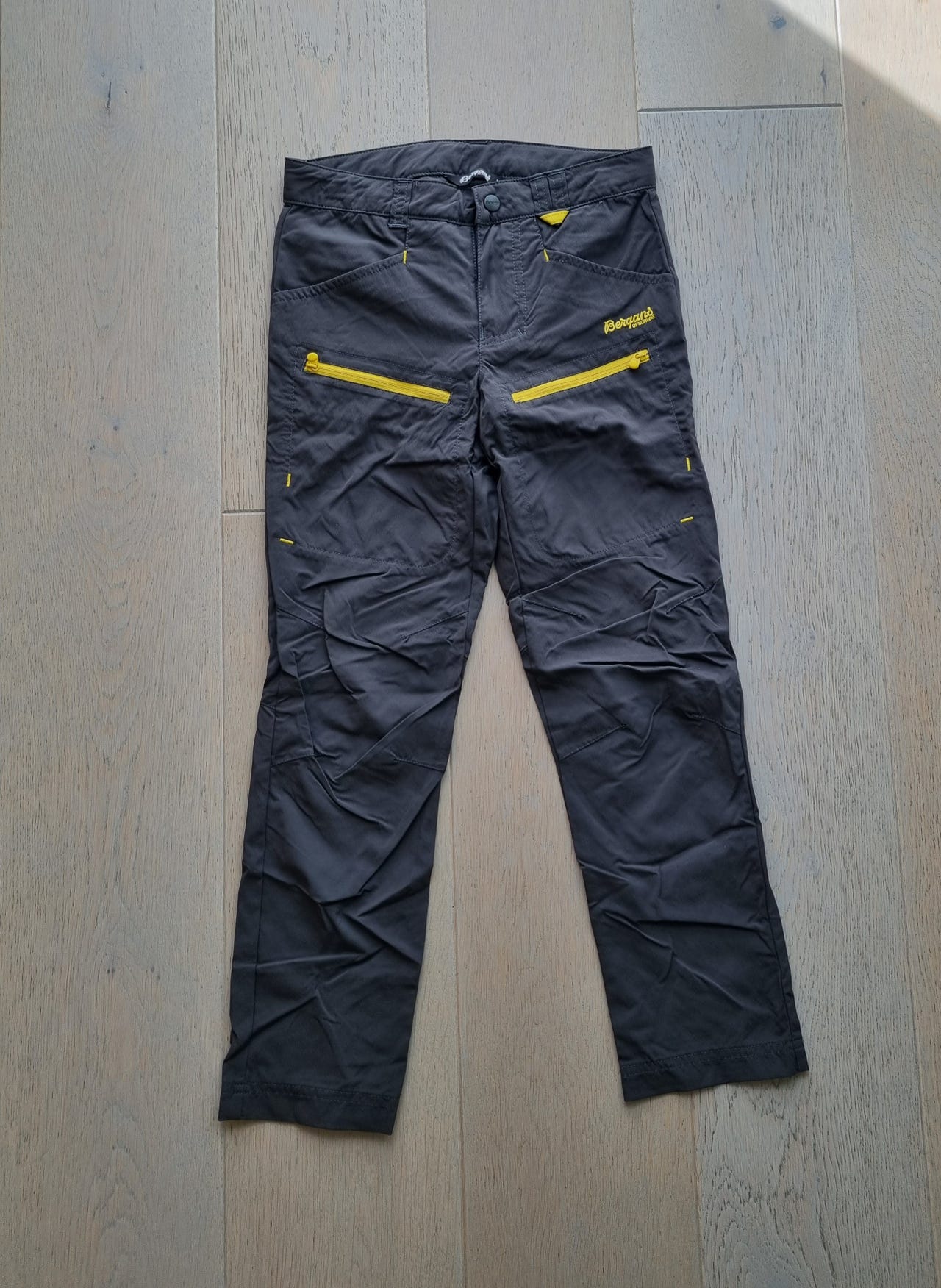 Bergans Utne Zip Off Pants M Solid Charcoal - SPORT & FRITID AS