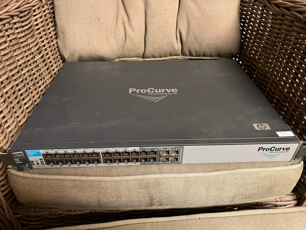 HP rack-montert 24-port switch. | FINN torget